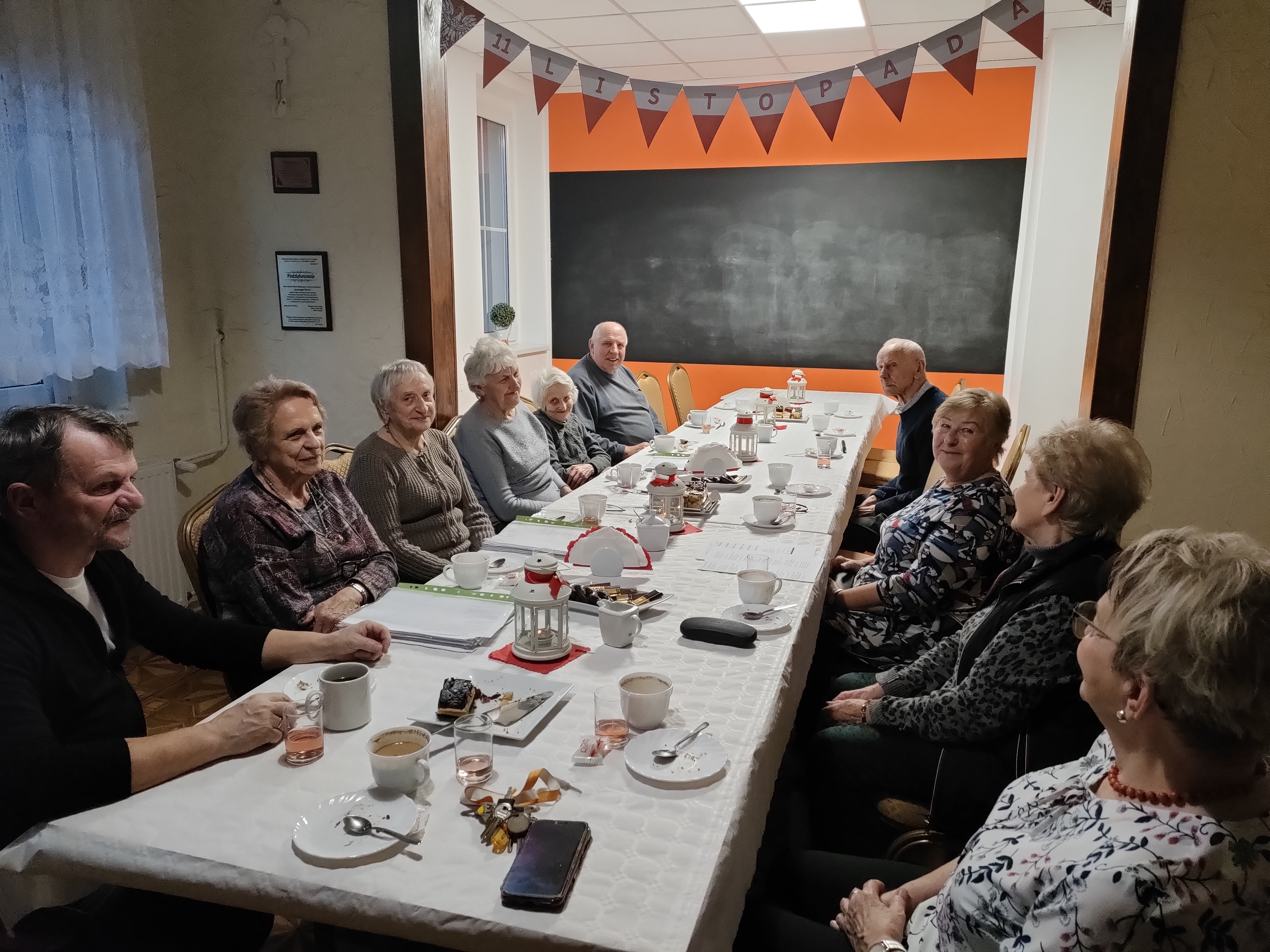 Spotkanie z piosenką patriotyczną - Klub Seniora "Jesienna Róża"