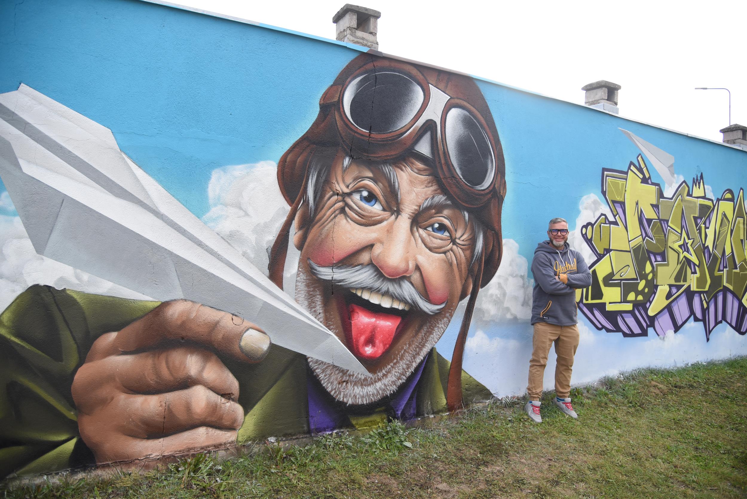 KISS & FLY – nowy mural w Czersku 