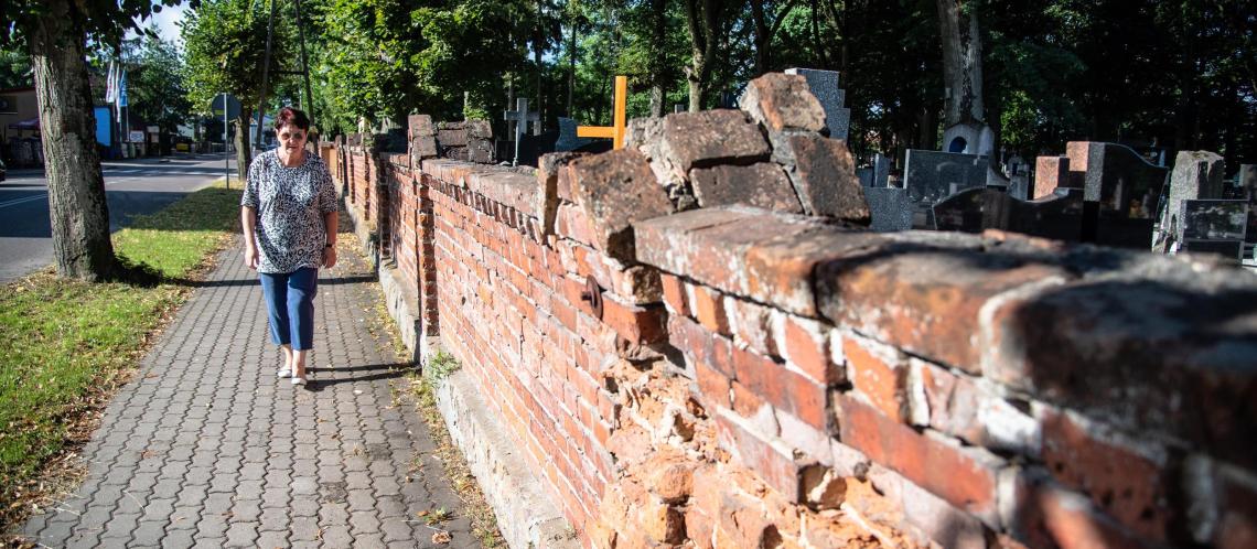 Gmina Czersk pozyskała dofinansowanie na remont muru cmentarza