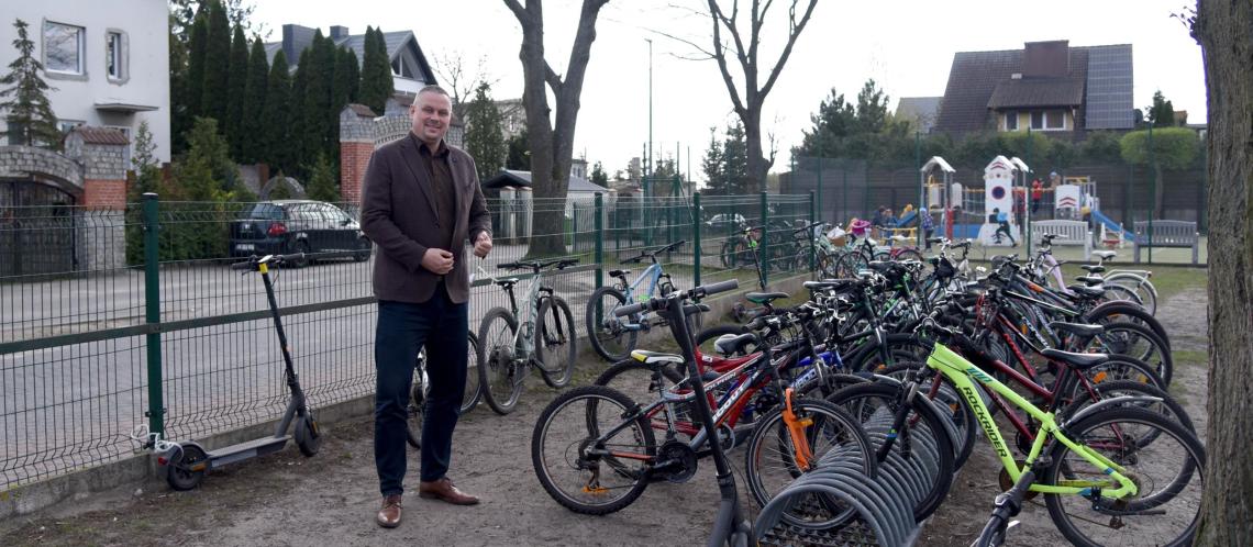Szkoła Podstawowa nr 2 w Czersku zyska nowe wiaty rowerowe
