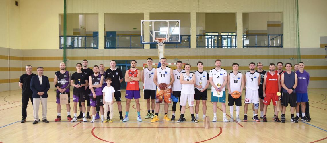 Turniej Koszykówki o Puchar Burmistrza Czerska zakończony! (FOTO)